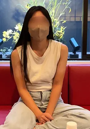 FC2PPV 4631394 24-year-old beautiful black-haired office worker. Her weakness is completely known and she is sweating and ejaculating by the meat stic