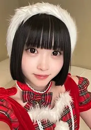 FC2PPV 4673769 I got the super cute Yuna to do some Christmas cosplay
