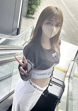 FC2PPV 4693309 Big-breasted beauty influencer. Filmed a real raw squirting scene with a daily salary of 1.8 million yen