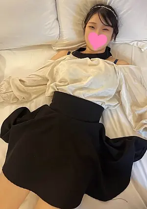 FC2PPV 4716627 A luxurious sleepover with Angel-Class's famous Lala-Chan. She's so sweet and cute. Full face revealed. First part in casual clothes.