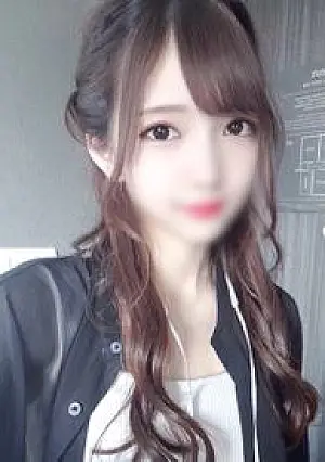 FC2PPV 4754600 Risa, a slender beauty who resembles Haru, shows off her shy appearance, and a stiff, scary old man is pounding angrily