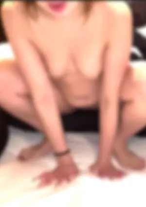 FC2PPV 4769471 A poor wife whose husband is a Neet, can't even pay for her son's lunch, so she decides to strip Ka-Sama. [Part 2]