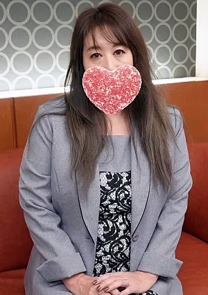 FC2PPV 4782803 (High Quality Reward, Face Revealed, Uncovered) Interview with a Mature Wife in Her 50s