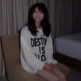 FC2PPV 4792677 An 18-year-old cheerleader with a cute idol-like appearance. Video of her ejaculating while shaking her hips while ejaculating inside h
