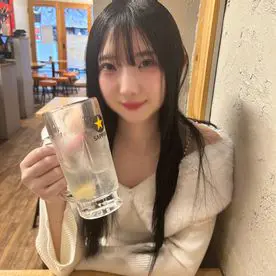 FC2PPV 4800848 I was introduced to a beautiful girl who looked like a super popular idol, and when I brought her home, we had sex so provocatively