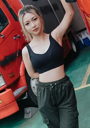 FC2PPV 4801392 Cumbing continuously, this sensitive girl longs to be a firefighter.