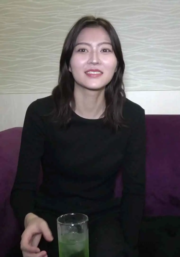 FC2PPV 4817521 A beautiful woman resembling Kawaguchi Iina, with her face completely exposed!! Her vagina is stimulated by a 50cm long dildo