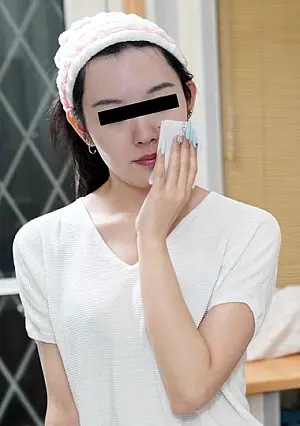 10musume 092325_01 Amateur without makeup ~A slender beauty with a full bust, cute even without makeup~