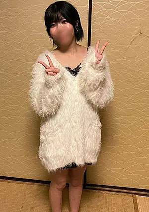 FC2PPV 4822674 We filmed a very energetic girl with a cute smile, who looks younger than her 22 years! 