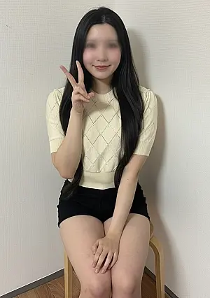 FC2PPV 4827427 A rare 20-year-old college student with incredibly large breasts is seduced by a man on the street at night 