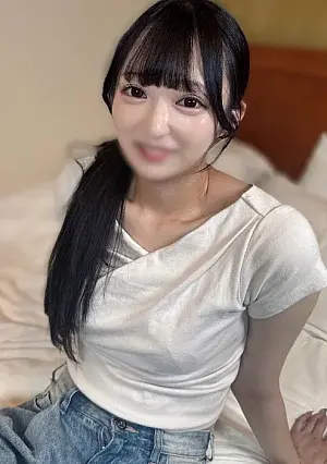 FC2PPV 4848222 A beautiful girl with an idol-like face came to see me after work. She has the cutest face in the world 