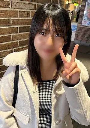 FC2PPV 4849993 An innocent, fair-skinned girl with D-cup breasts has just moved to Tokyo from Aomori. Their bodies blend together so perfectly that sh