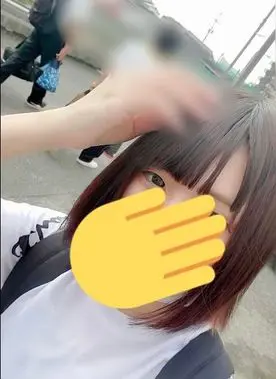 FC2PPV 3080111 Childhood Friend Yume-Chan! Selfie Exposure & Masturbation At School